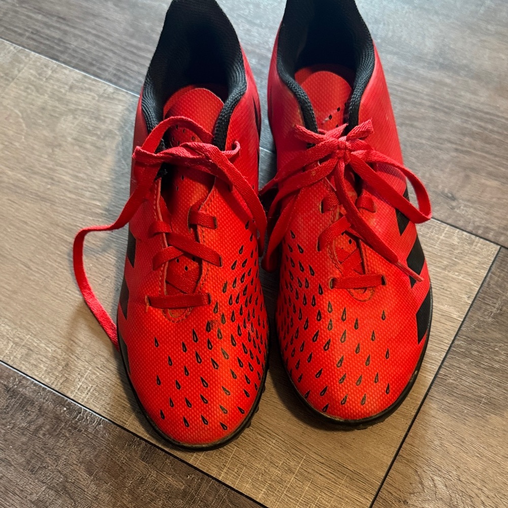 Soccer cleats